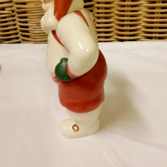 2001 LENOX Skiing Santa Figurine- Pastimes Skier 5" Tall-1st in Series- Retired - Picture 2 of 6